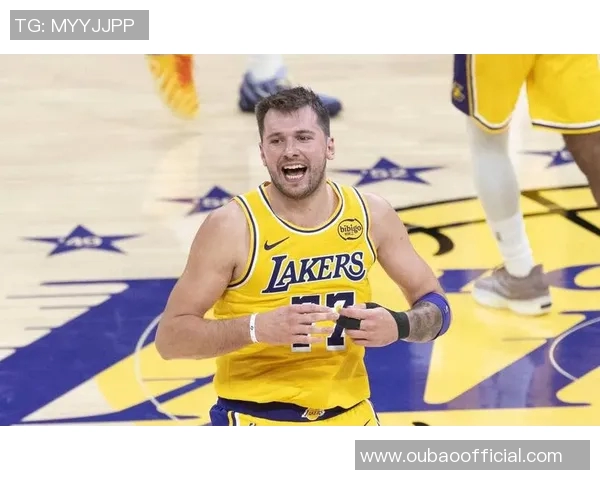 美记大胆预测湖人新赛季首发阵容将由东契奇和八村塁领衔