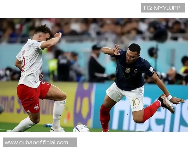 高卢雄鸡再创辉煌法国队提前晋级2026世界杯实现连续八届参赛梦想