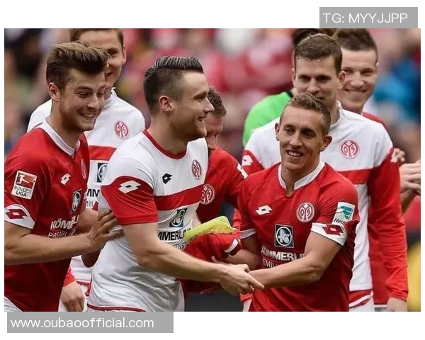 尤尔曼强调全员参与的重要性期待对多特展现精彩表现